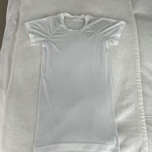 Lululemon Swiftly Tech Short Sleeve 2.0 T-shirt